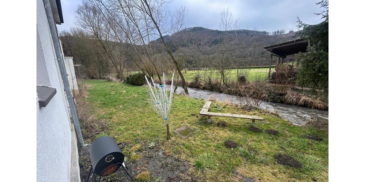Reihenhaus Finnentrop - 8 Zimmer, 230 m&sup2;, 1.840&euro; | Angebot:26420072