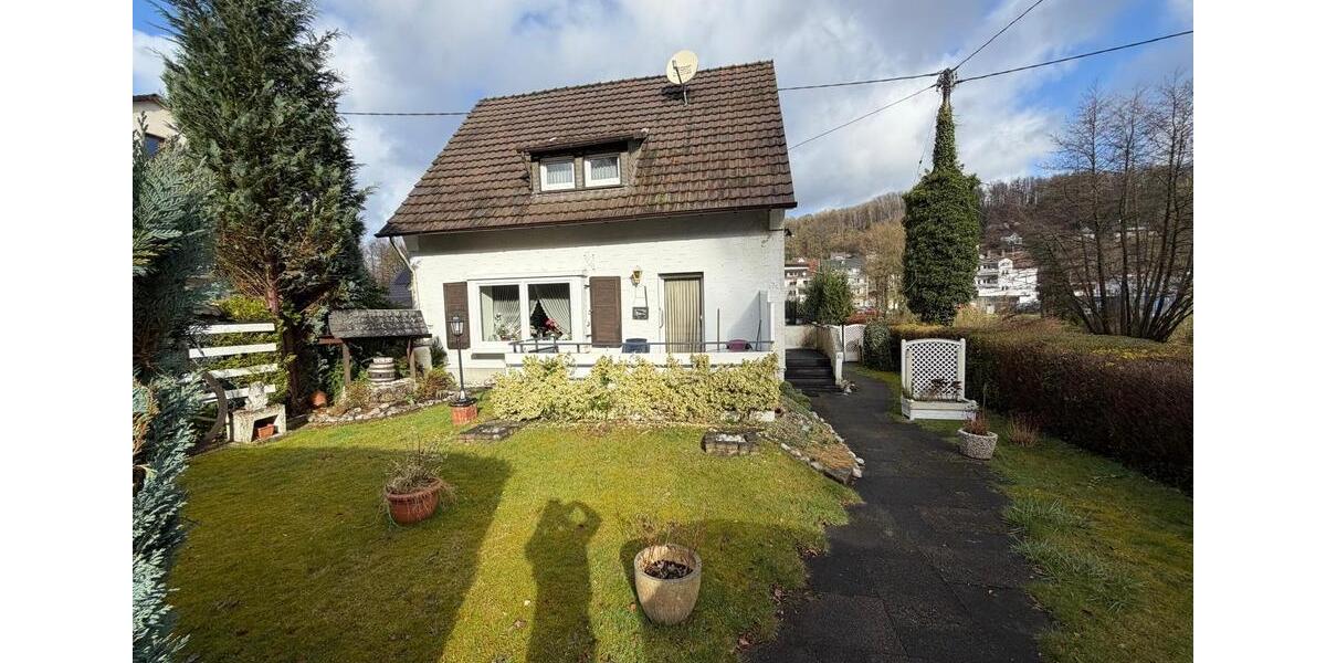 Einfamilienhaus Gummersbach Berstig Süd - 4 Zimmer, 100 m&sup2;, 800&euro; | Angebot:25657662