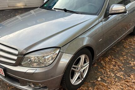 Mercedes-Benz C 180 127.530 km 5.499 &euro; Gummersbach 51645