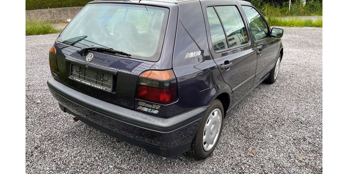 VW Golf 99.800 km 1.499 &euro; Herdecke 58313