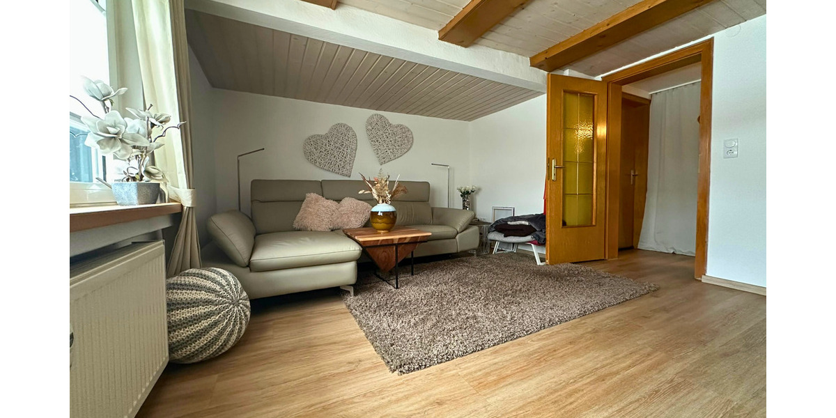 Doppelhaushälfte Balve Mellen - 7 Zimmer, 270 m&sup2;, 285.000&euro; | Angebot:25703460