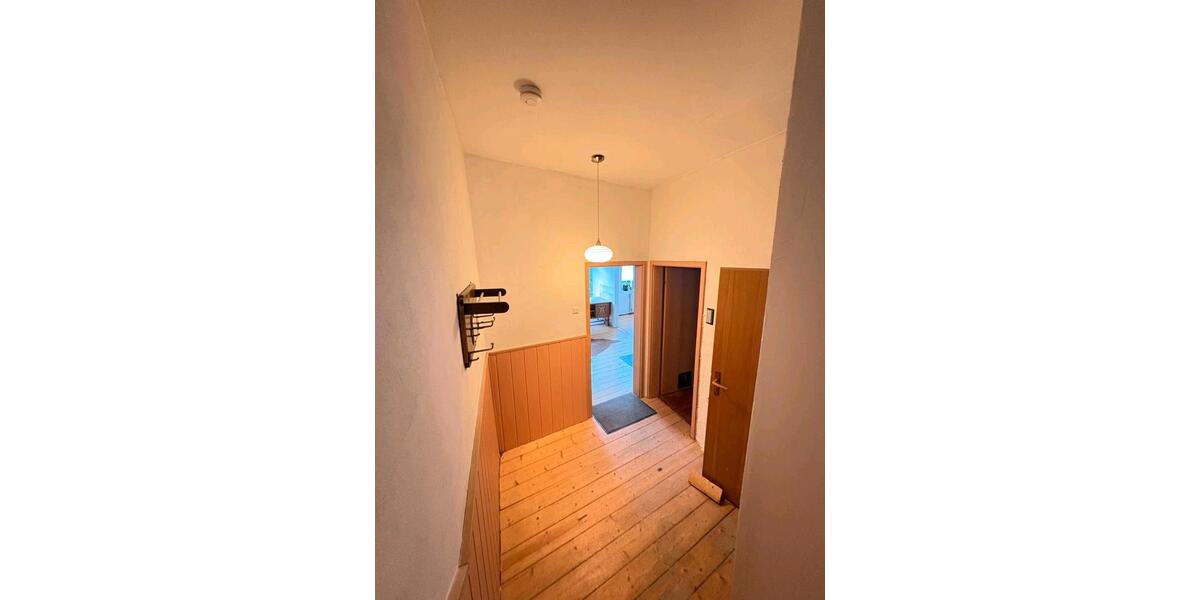 Mehrfamilienhaus, Wohnhaus Altena - 9 Zimmer, 180 m&sup2;, 1.440&euro; | Angebot:27614920