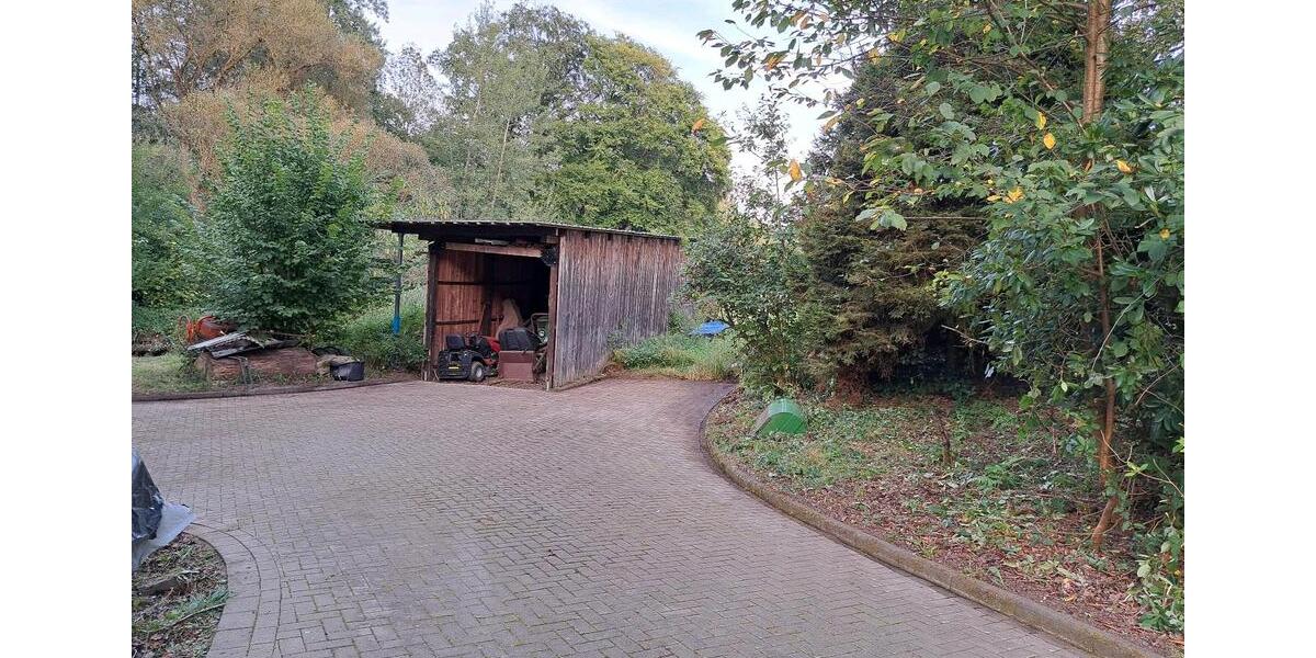 Einfamilienhaus Reichshof - 10 Zimmer, 230 m&sup2;, 249.000&euro; | Angebot:26123093