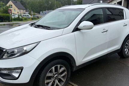 Kia Sportage 129.000 km 9.999 &euro; Lüdenscheid 58515