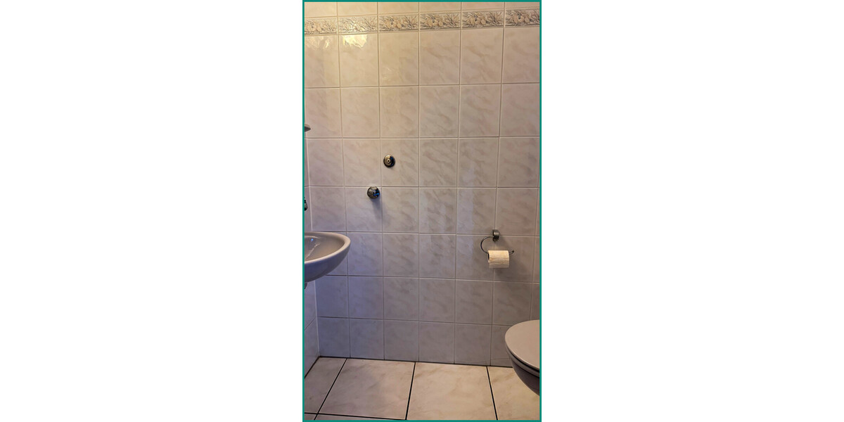 EINFAMILIENHAUS MIT EINLIEGERWOHNUNG UND GARAGE IN SCHÖNER WOHNLAGE VON RADEVORMWALD - Einfamilienhaus Radevormwald | Angebot:26560835