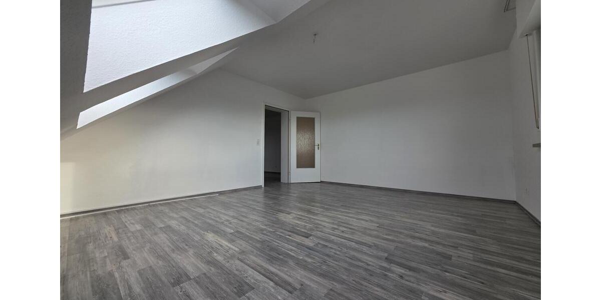 Dachgeschoßwohnung Lüdenscheid Staberg - 2 Zimmer, 58 m&sup2;, 425&euro; | Angebot:26622632