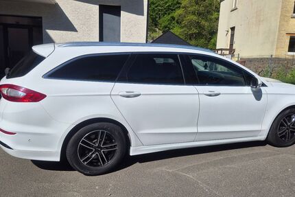 Ford Mondeo 151.000 km 10.300 &euro; Gummersbach 51645