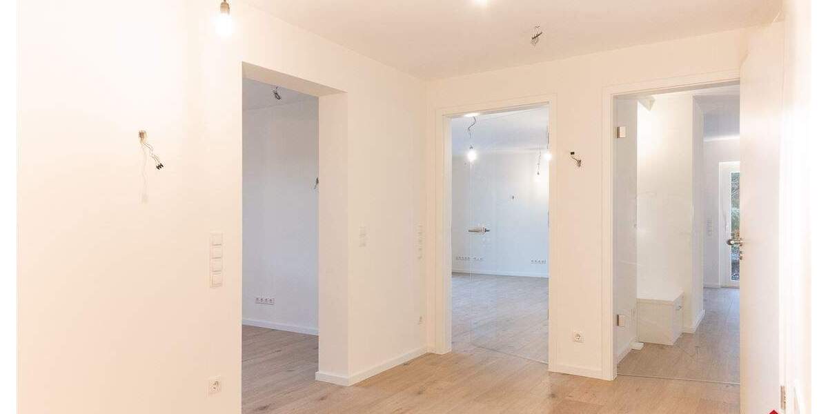 Luxuriöse Mietwohnung im Erdgeschoss mit Kamin, Balkon und Terrasse - Etagenwohnung Meinerzhagen | Angebot:23978293