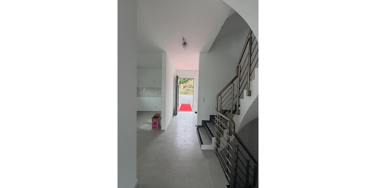 Doppelhaushälfte Gummersbach - 5 Zimmer, 133 m&sup2;, 1.800&euro; | Angebot:27615064