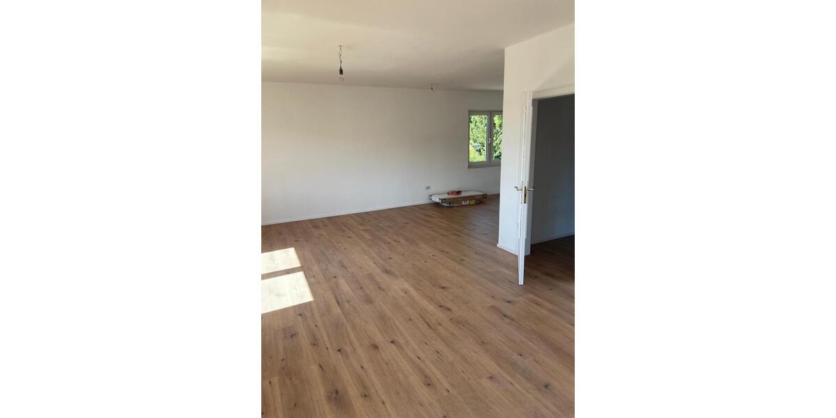 Etagenwohnung Hagen - 3 Zimmer, 75 m&sup2;, 570&euro; | Angebot:25960378