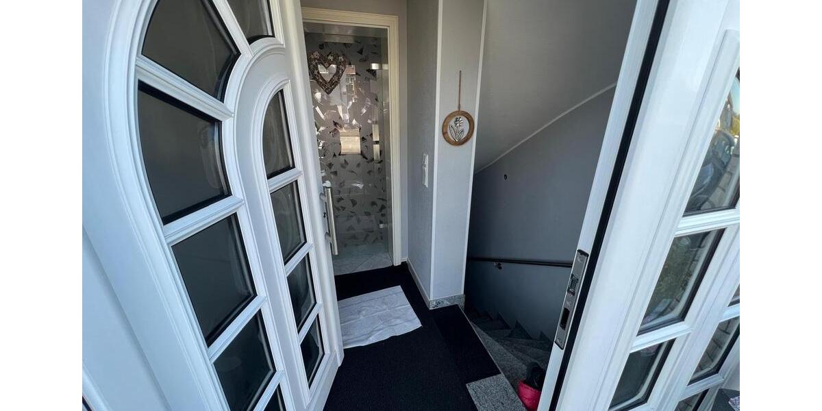 Doppelhaushälfte Wipperfürth - 7 Zimmer, 600.000&euro; | Angebot:23149281