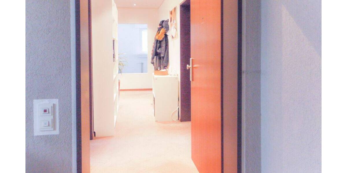 Etagenwohnung Gummersbach Niederseßmar - 4 Zimmer, 100 m&sup2;, 800&euro; | Angebot:26824462