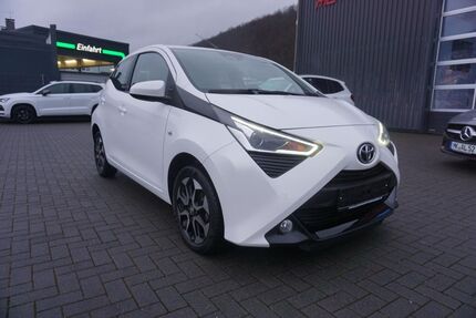 Toyota Aygo (X) 10.189 km 11.890 &euro; Plettenberg 58840