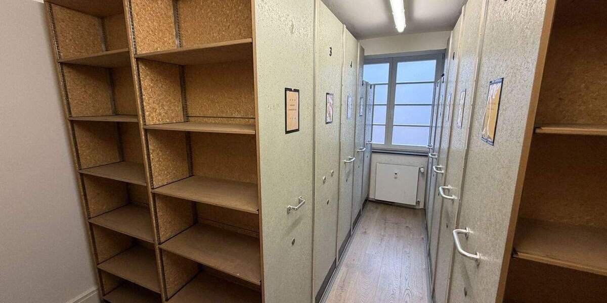 Gewerbeobjekt Hagen Hochschulviertel - 8 Zimmer, 371 m&sup2;, 3.700&euro; | Angebot:25799404