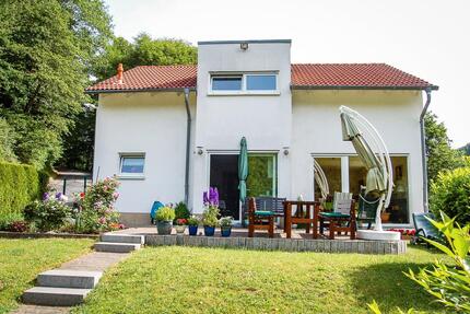 Haus Schalksmühle - 7 Zimmer, 160 m&sup2;, 398.000&euro; | Angebot:26427048