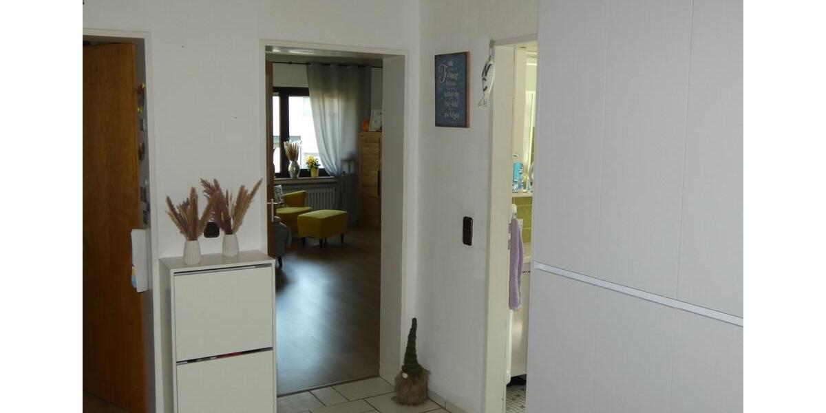 Etagenwohnung Lüdenscheid Augustenthal - 3 Zimmer, 80 m&sup2;, 590&euro; | Angebot:23845139