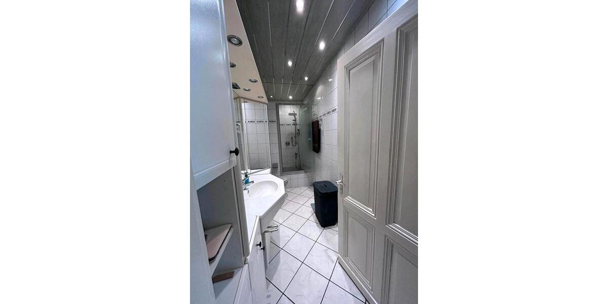 Etagenwohnung Gummersbach Berstig Süd - 4 Zimmer, 140 m&sup2;, 950&euro; | Angebot:25838692