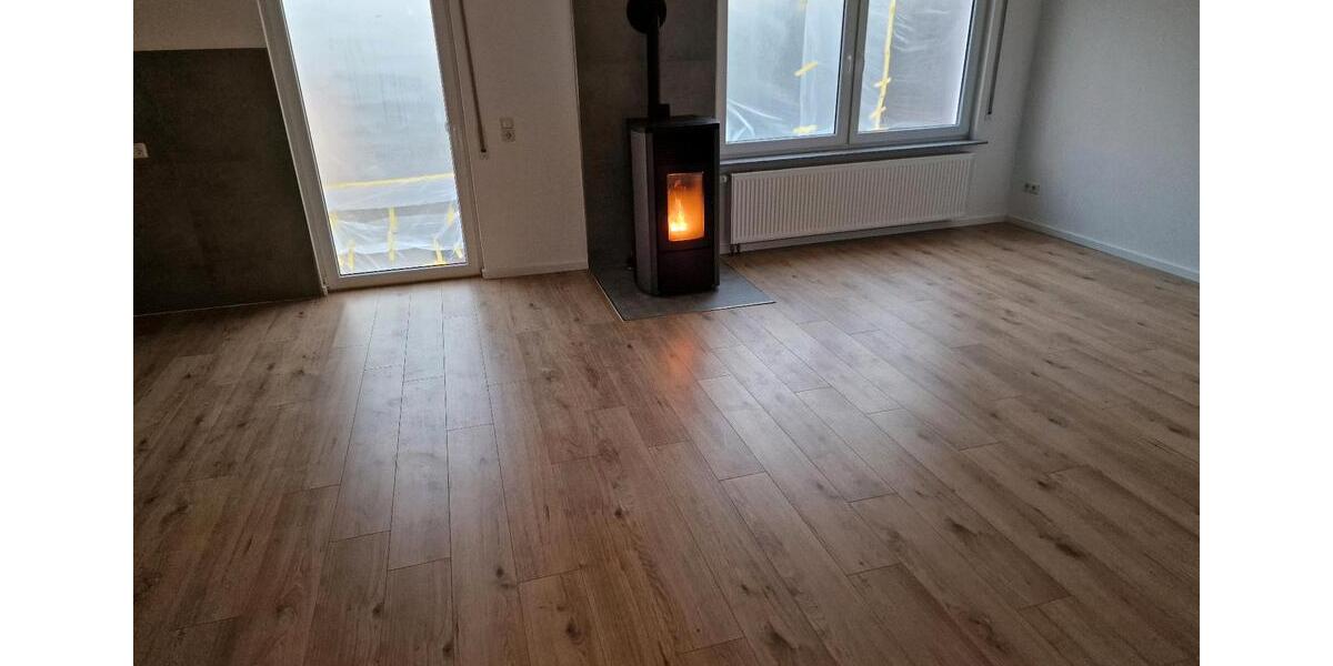 Doppelhaushälfte Reichshof - 4 Zimmer, 125 m&sup2;, 1.500&euro; | Angebot:25894109