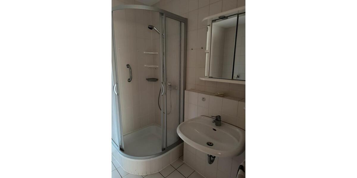 Etagenwohnung Reichshof - 2 Zimmer, 76 m&sup2;, 970&euro; | Angebot:25904641