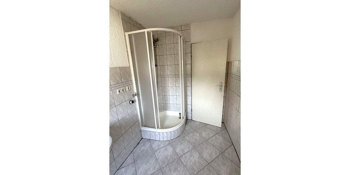 Mehrfamilienhaus, Wohnhaus Breckerfeld Zurstraße - 9 Zimmer, 223 m&sup2;, 199.700&euro; | Angebot:25744122