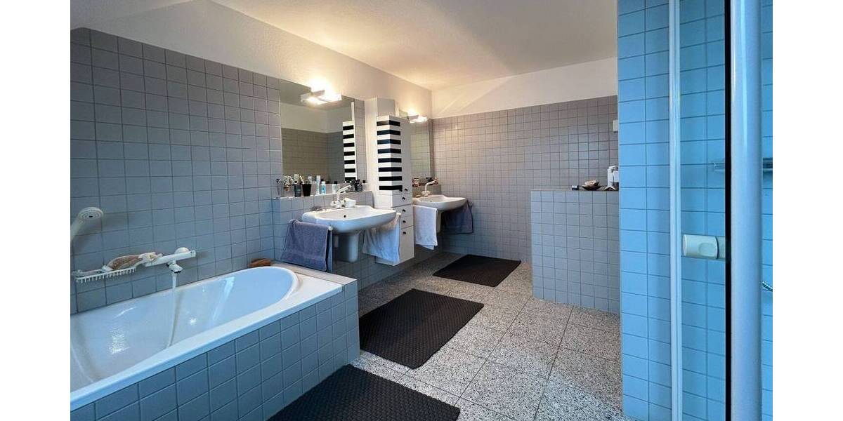 Einfamilienhaus Reichshof Eckenhagen - 1 Zimmer, 379 m&sup2;, 869.000&euro; | Angebot:25982988