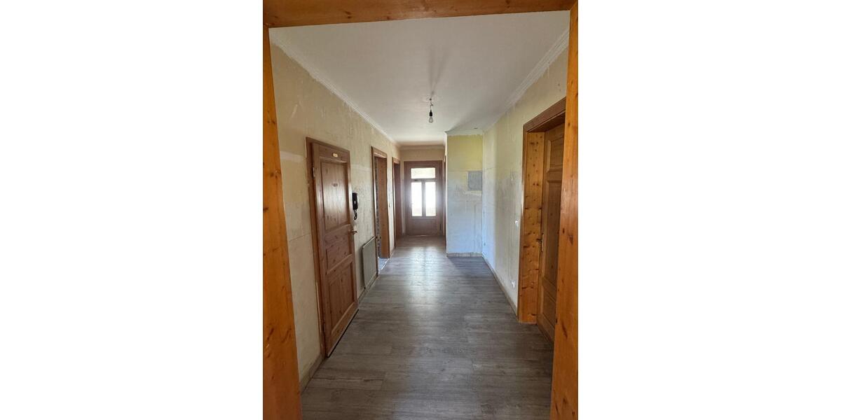 Etagenwohnung Menden (Sauerland) Berkenhofskamp - 6 Zimmer, 167 m&sup2;, 240.000&euro; | Angebot:26610251
