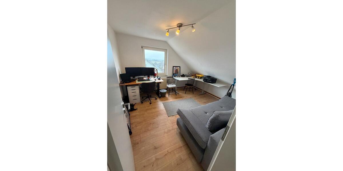 Dachgeschoßwohnung Schwerte - 3 Zimmer, 74 m&sup2;, 666&euro; | Angebot:25637312