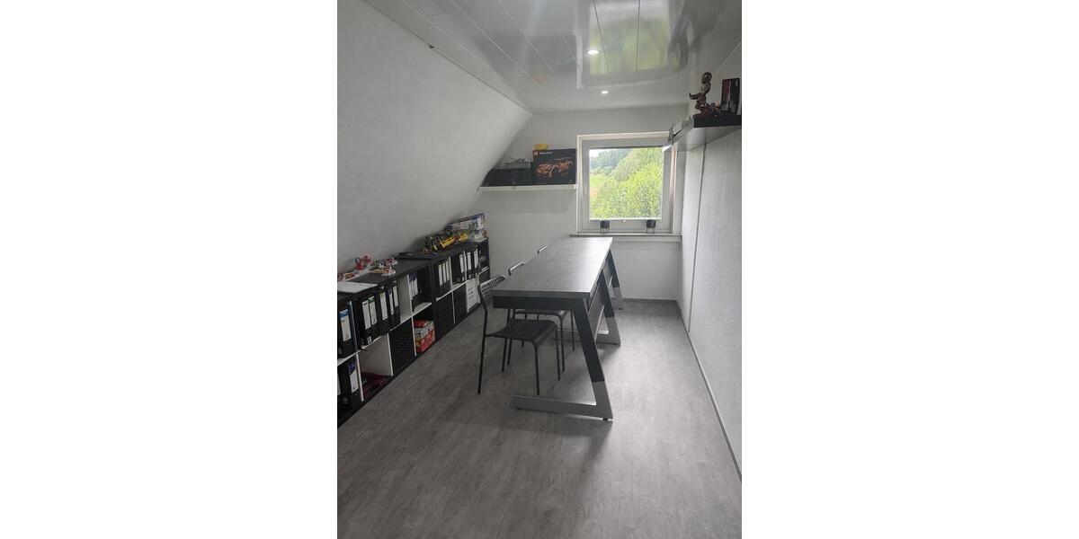 Einfamilienhaus Olpe - 10 Zimmer, 130 m&sup2;, 380.000&euro; | Angebot:27108859