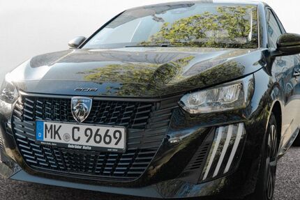 Peugeot 208 1.330 km 18.990 &euro; Iserlohn 58636