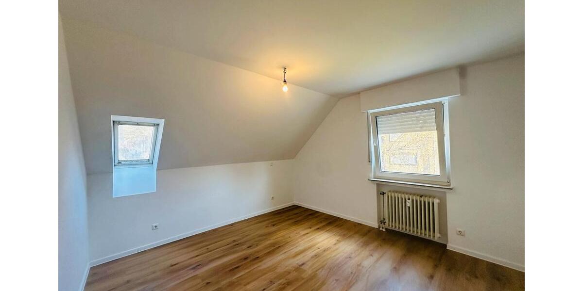 Dachgeschoßwohnung Plettenberg - 2 Zimmer, 67 m&sup2;, 650&euro; | Angebot:25895253