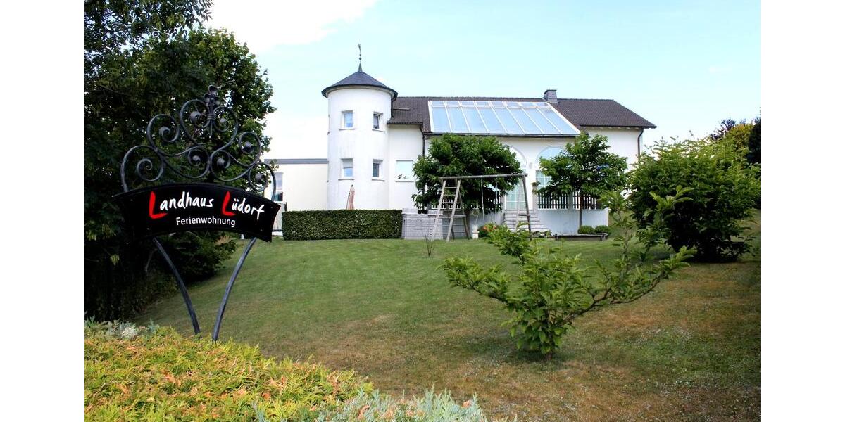 Einfamilienhaus Reichshof - 9 Zimmer, 341 m&sup2;, 879.000&euro; | Angebot:26823899