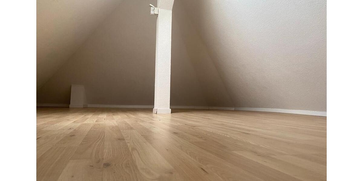 Dachgeschoßwohnung Lüdenscheid Staberg - 3 Zimmer, 75 m&sup2;, 480&euro; | Angebot:26633196