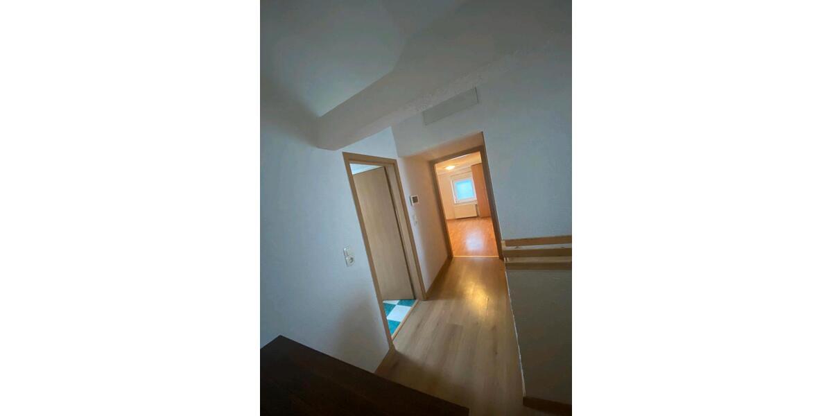 Dachgeschoßwohnung Iserlohn - 1 Zimmer, 48 m&sup2;, 550&euro; | Angebot:24850407