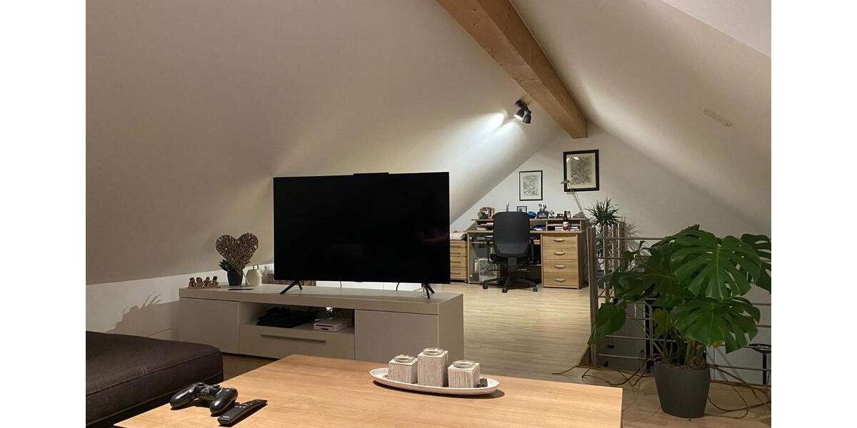 Dachgeschoßwohnung Bergneustadt - 3 Zimmer, 85 m&sup2;, 900&euro; | Angebot:25221209