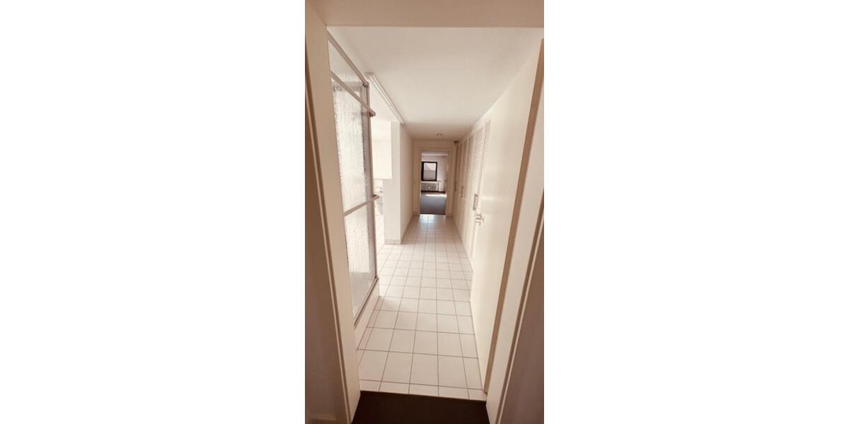 Etagenwohnung Halver - 3 Zimmer, 117 m&sup2;, 900&euro; | Angebot:23226715