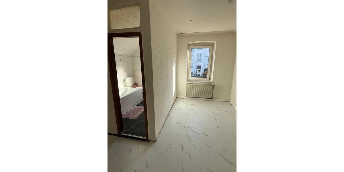 Etagenwohnung Lüdenscheid Staberg - 3 Zimmer, 80 m&sup2;, 450&euro; | Angebot:25364947