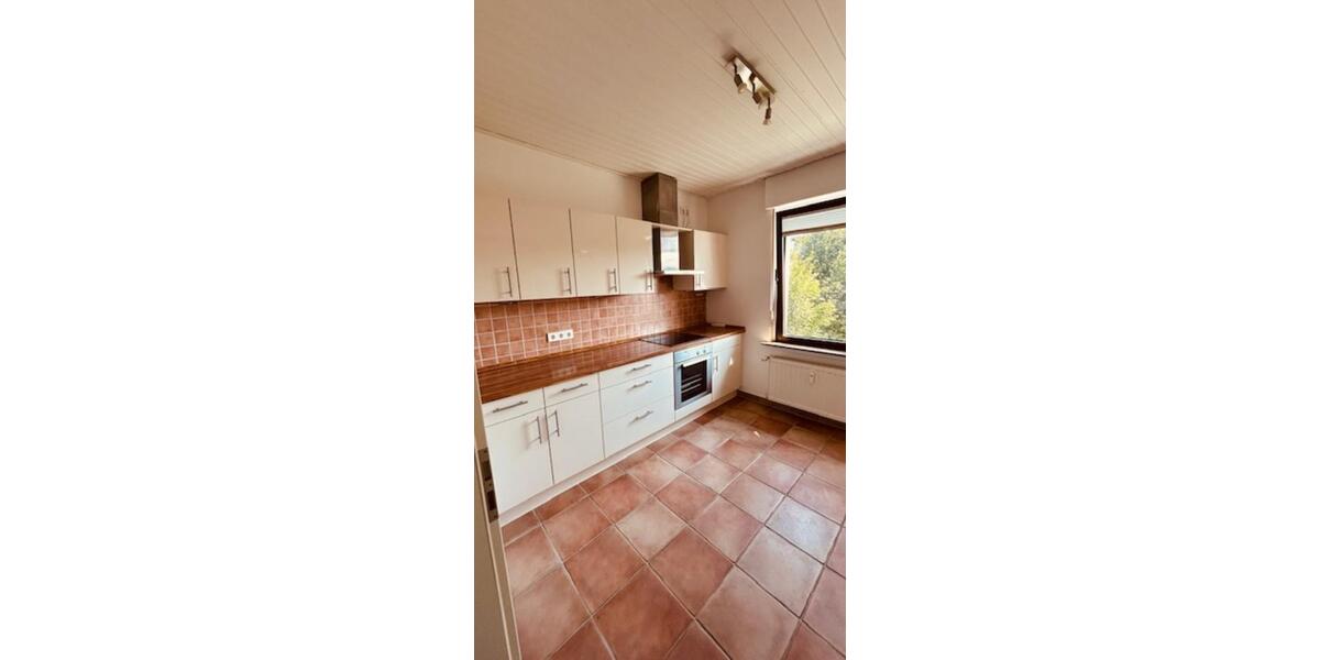 Etagenwohnung Halver - 3 Zimmer, 117 m&sup2;, 900&euro; | Angebot:23226715