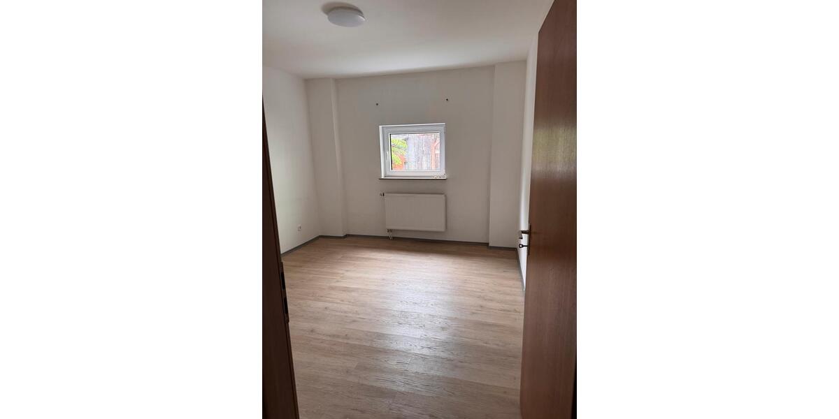 Etagenwohnung Gummersbach Berstig Süd - 3 Zimmer, 90 m&sup2;, 1.050&euro; | Angebot:26606866