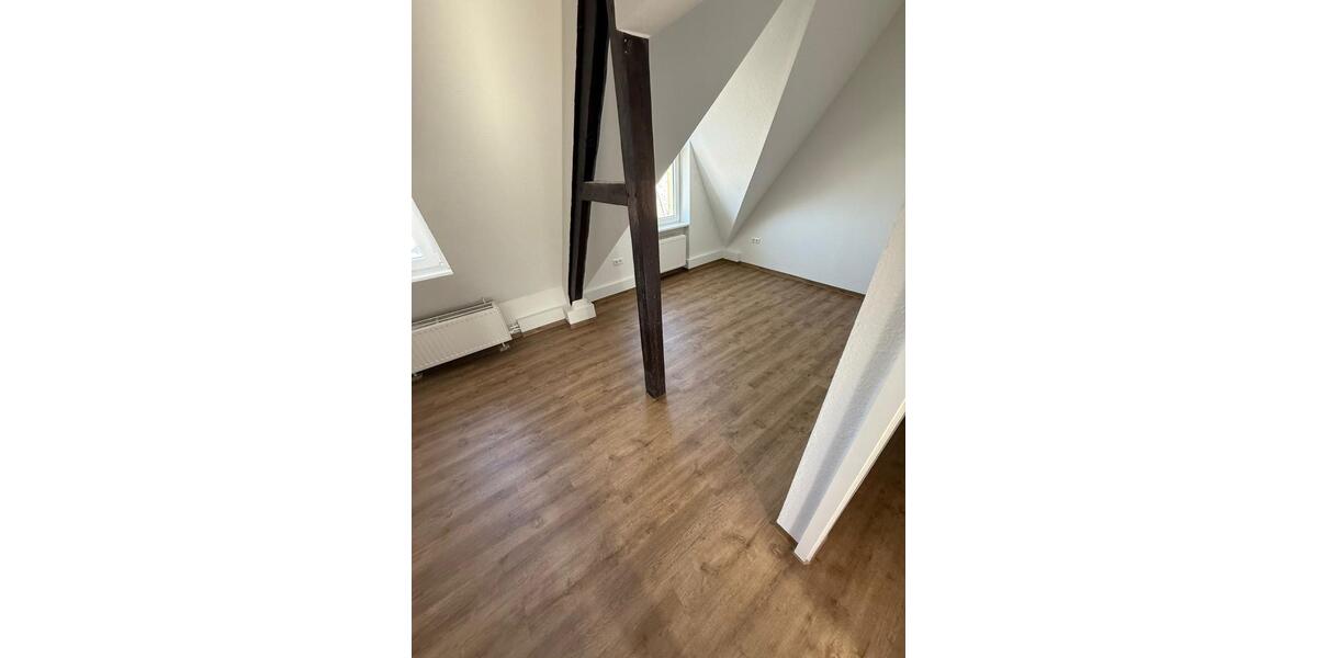 Dachgeschoßwohnung Iserlohn - 2.5 Zimmer, 47 m&sup2;, 420&euro; | Angebot:25492023