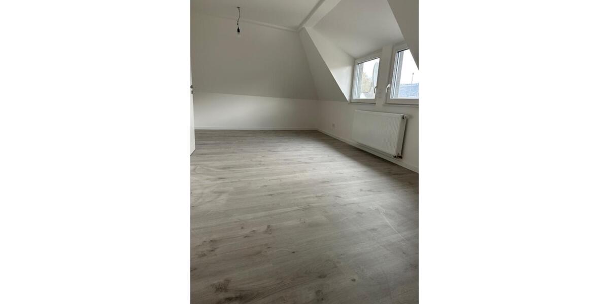 Dachgeschoßwohnung Plettenberg - 4 Zimmer, 75 m&sup2;, 580&euro; | Angebot:25547505