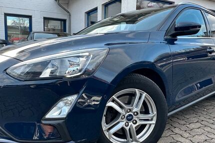 Ford Focus 142.000 km 11.949 &euro; Gummersbach (Zwischen Toom Markt und ATU) 51645