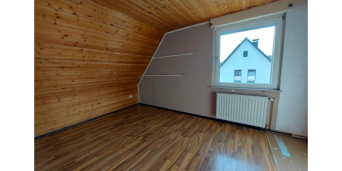 Dachgeschoßwohnung Kierspe - 3 Zimmer, 60 m&sup2;, 73.000&euro; | Angebot:26039576