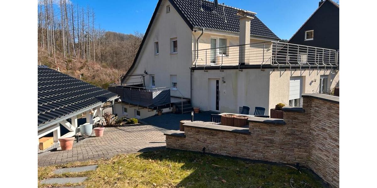 Erdgeschoßwohnung Gummersbach Berstig Süd - 3 Zimmer, 110 m&sup2;, 1.100&euro; | Angebot:25650048