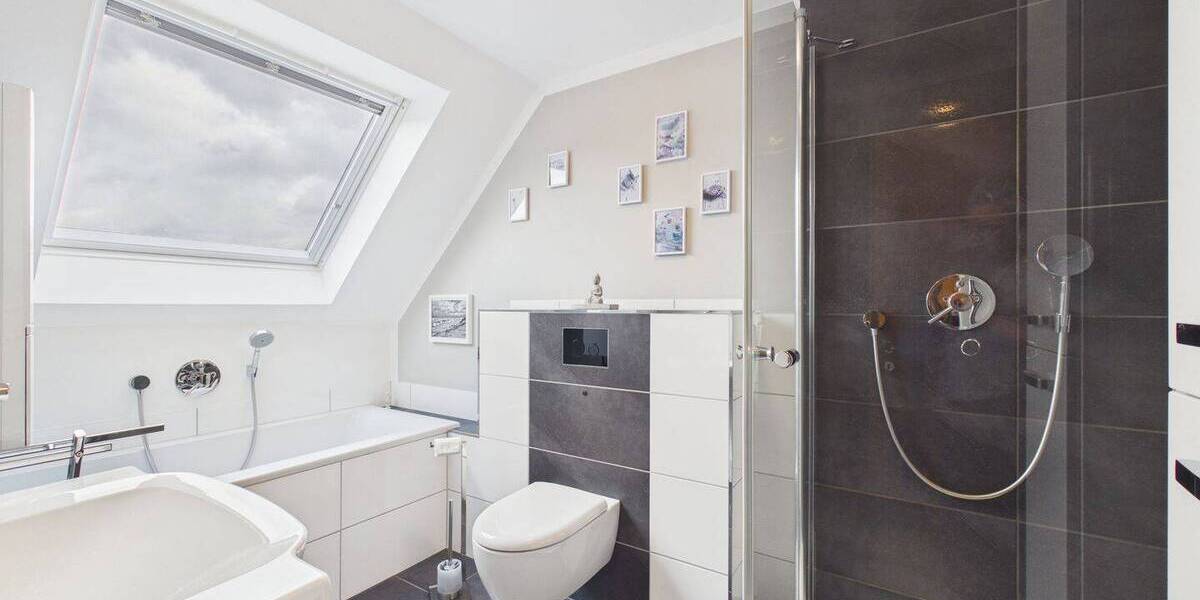 Reihenmittelhaus Ennepetal Voerde - 5 Zimmer, 126 m&sup2;, 359.000&euro; | Angebot:25940216