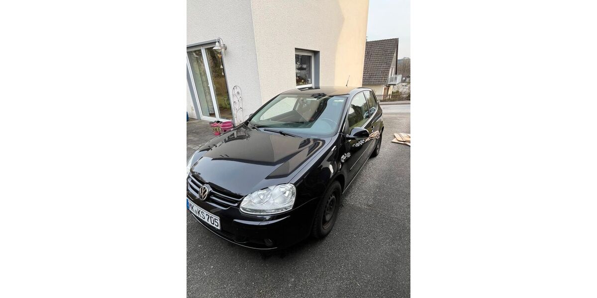 VW Golf 144.000 km 3.900 &euro; Lüdenscheid 58507