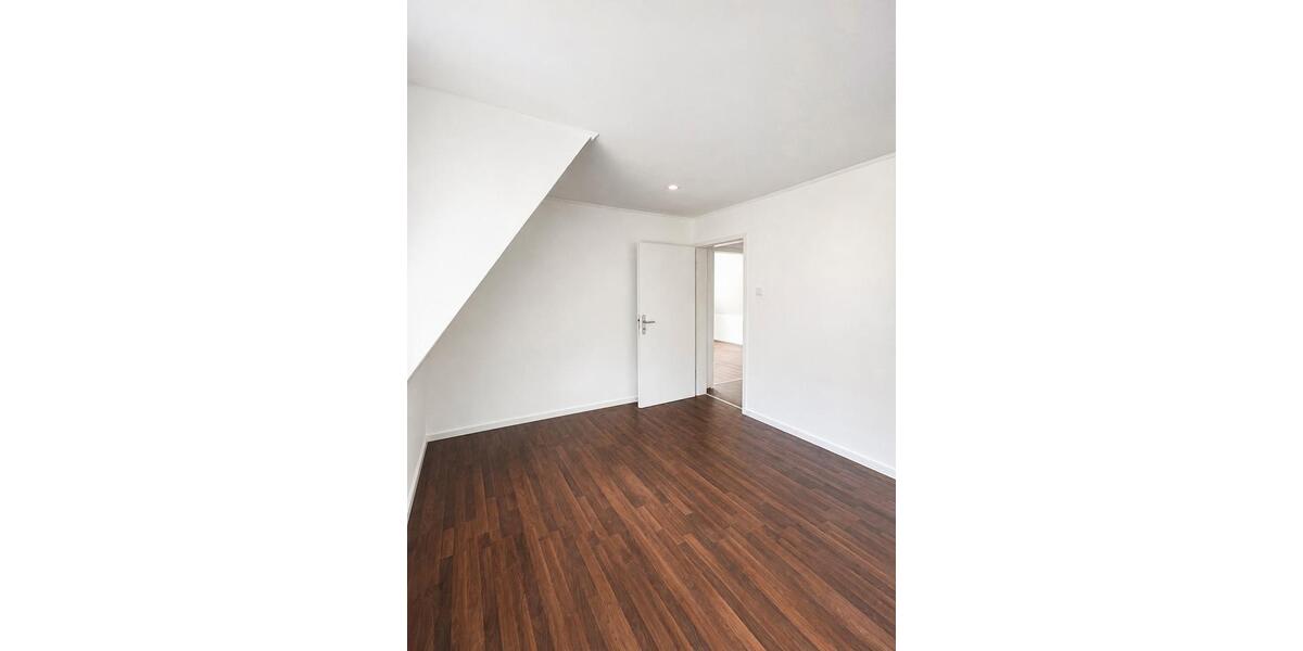 Dachgeschoßwohnung Hagen Hagen-Mitte - 2 Zimmer, 35 m&sup2;, 330&euro; | Angebot:26690796
