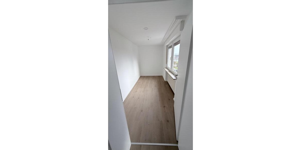 Erdgeschoßwohnung Meinerzhagen - 4 Zimmer, 103 m&sup2;, 925&euro; | Angebot:24839213