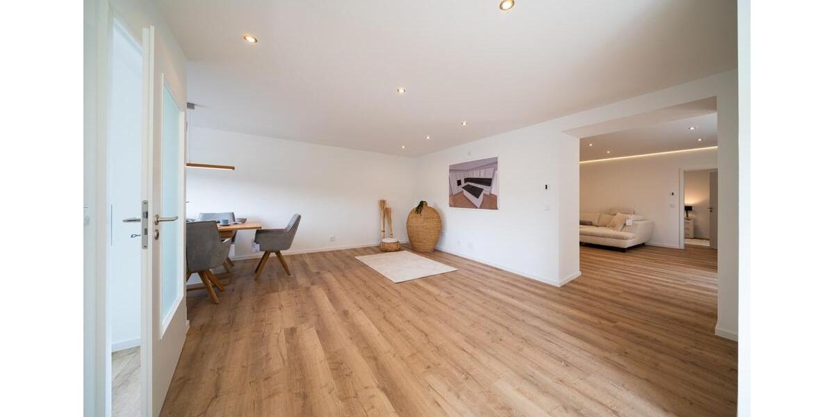 Etagenwohnung Meinerzhagen - 2 Zimmer, 100 m&sup2;, 1.200&euro; | Angebot:25918617