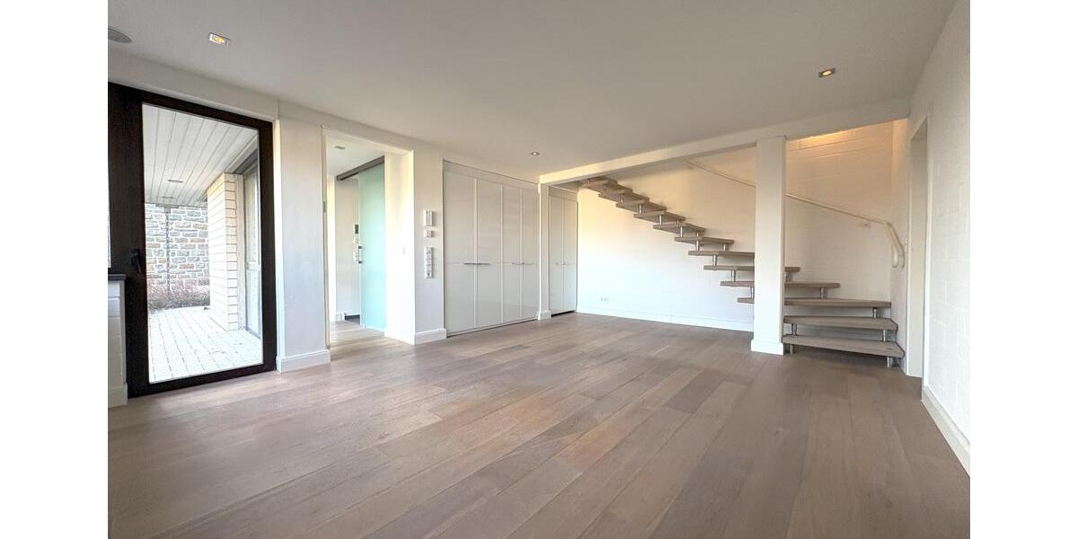 Etagenwohnung Lüdenscheid Othlinghausen - 3 Zimmer, 140 m&sup2;, 1.400&euro; | Angebot:25750103