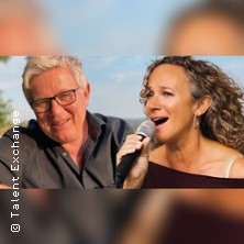 Die Schöne & er liest . . .- Lesung mit Musik | Christina Fry & Janne Mommsen 17.10.2026 Schloss Melschede